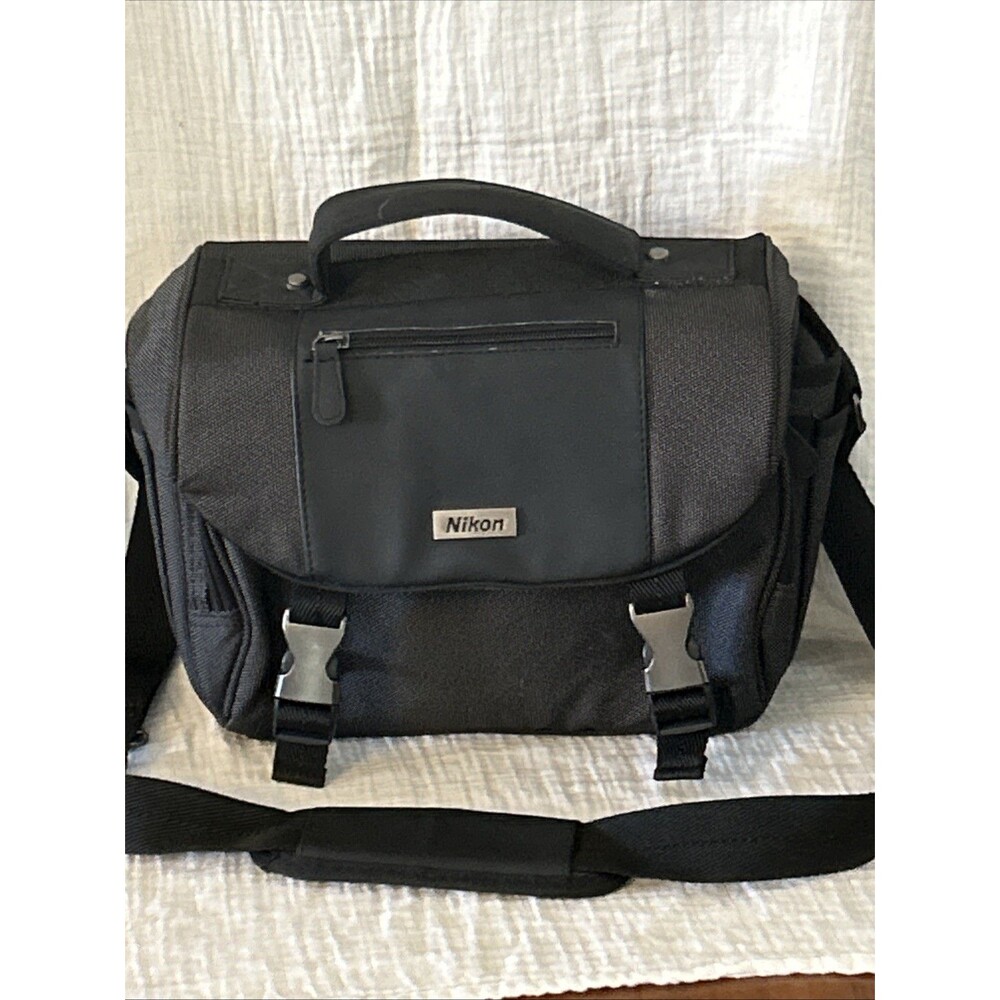Nikon Deluxe Digital SLR DSLR Black Padded Shoulder Strap Camera Case Bag 17001